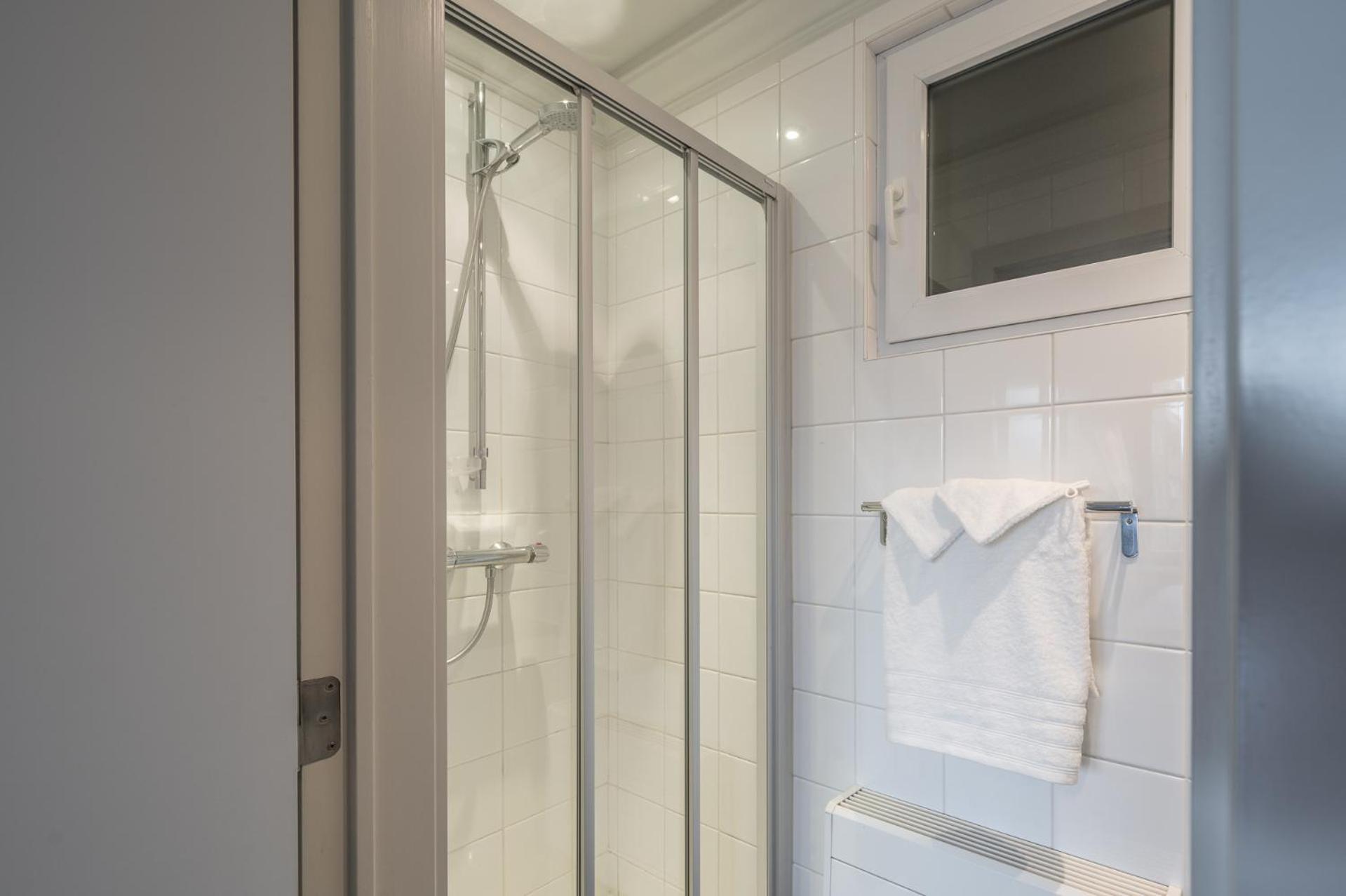 Appartementen Op De Zeedijk In Knokke Op De 3E En 4E Verdieping Van Logie Marie Exterior foto